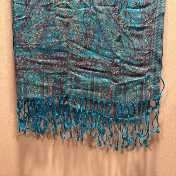 Elegant Shawl in Turquoise Blue Paisley - Versatile Wrap, Scarf, Veil Soft Rayon - Picture 12 of 16